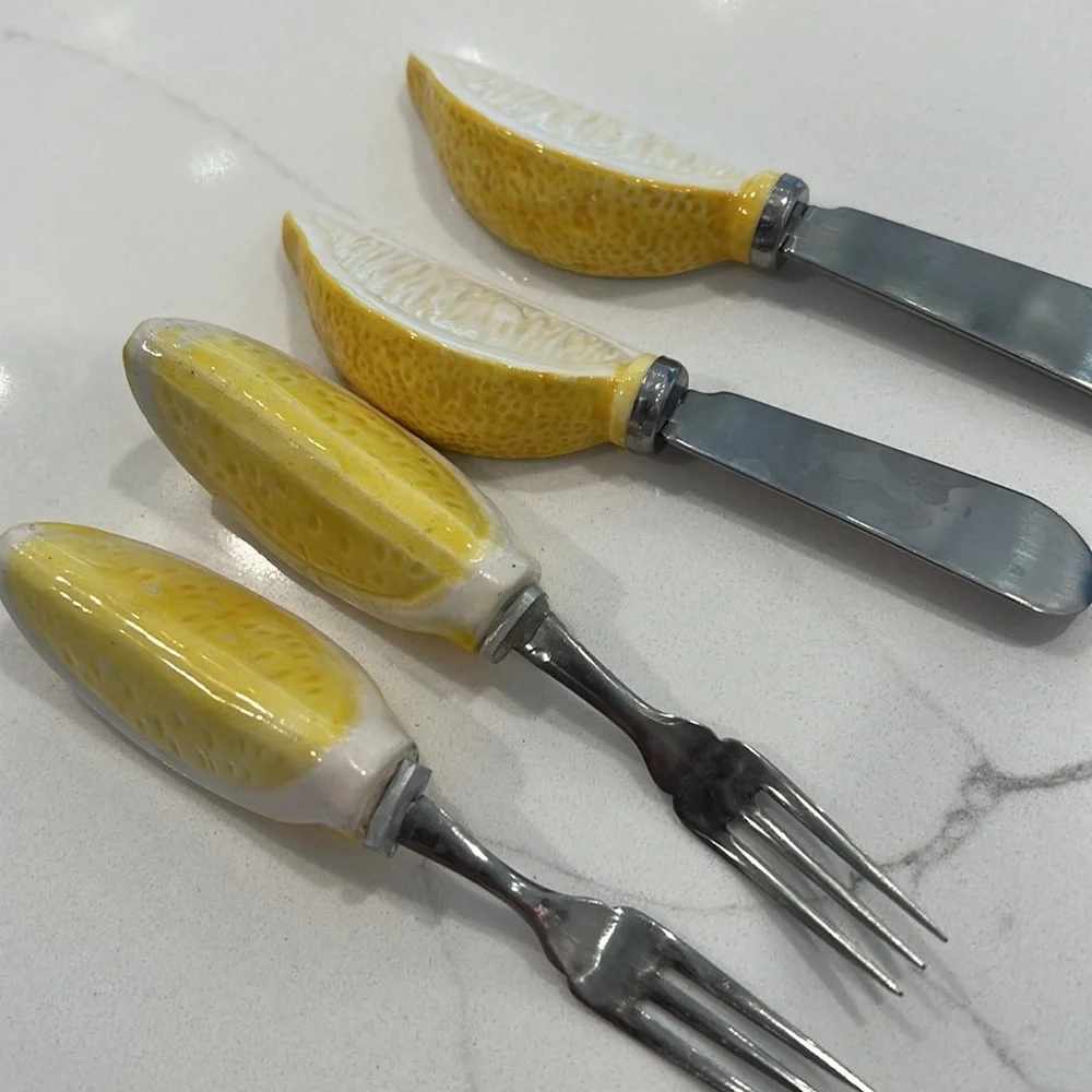 Vintage Set Of 2 Butter Cheese Knives & 2 Forks (Lemons)